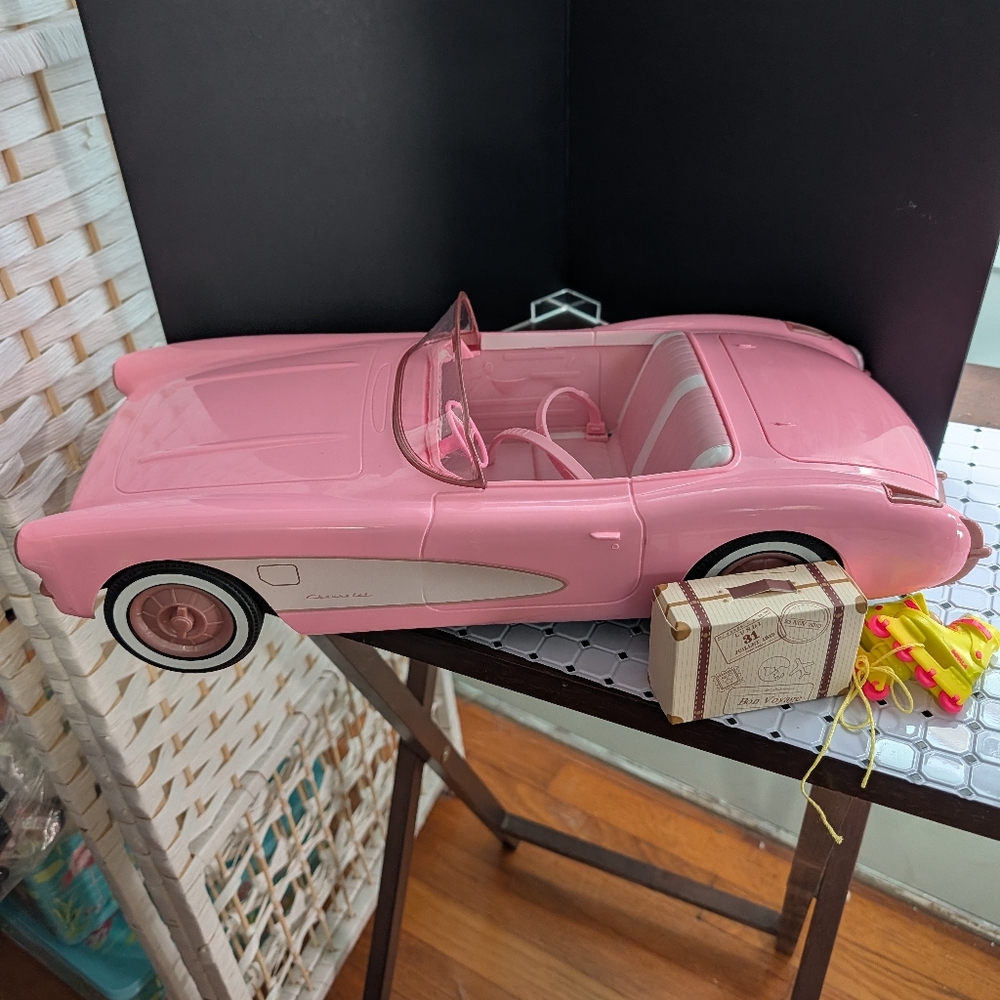 Barbie The Movie 2 Doll Set With Pink Cadillac - Picture 13 of 14